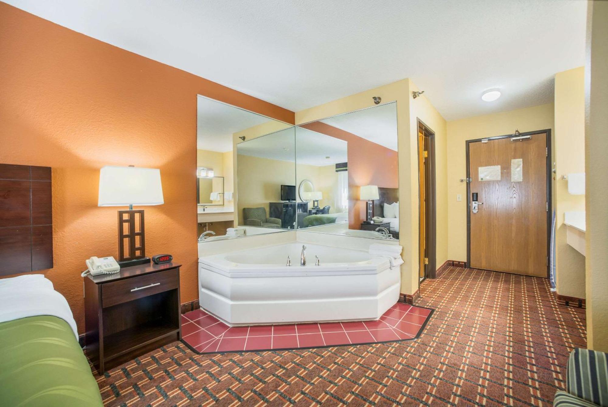 Quality Inn O'Fallon Il - St Louis Εξωτερικό φωτογραφία