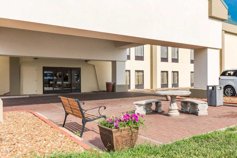 Quality Inn O'Fallon Il - St Louis Εξωτερικό φωτογραφία